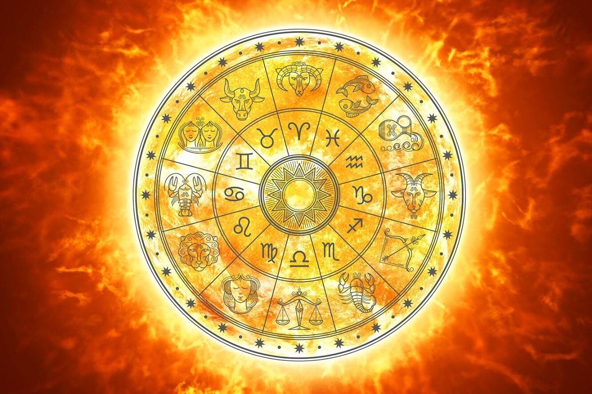 Famous Indian Astrologer and Psychic